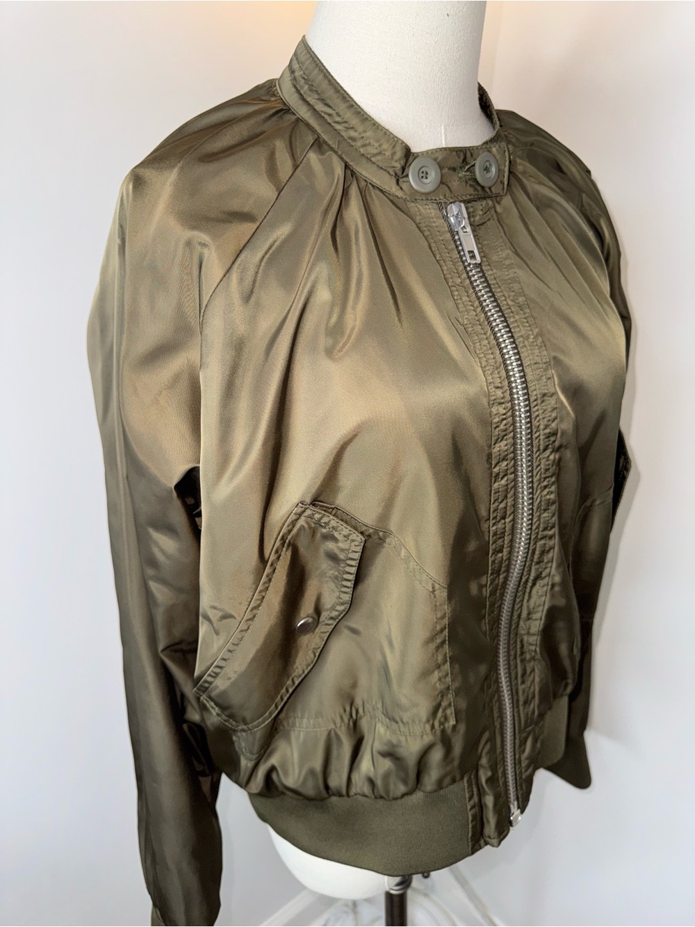 Free People Women’s Medium Midnight Retro Army Green Satin Bomber Jacket - Picture 3 of 9